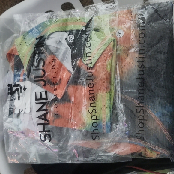 2 pc Multi Color Set - Picture 2 of 2